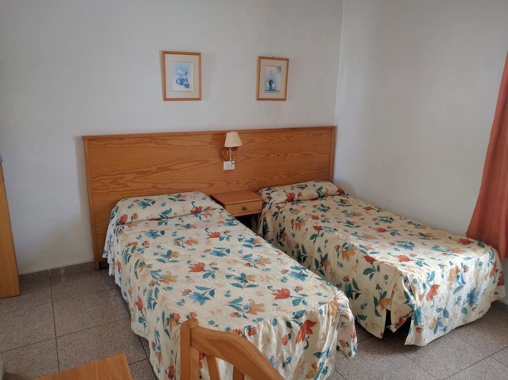 Apartamentos Las Floritas Playa de las Americas  Bagian luar foto
