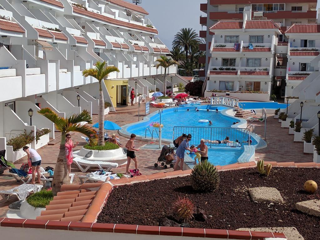 Apartamentos Las Floritas Playa de las Americas  Bagian luar foto
